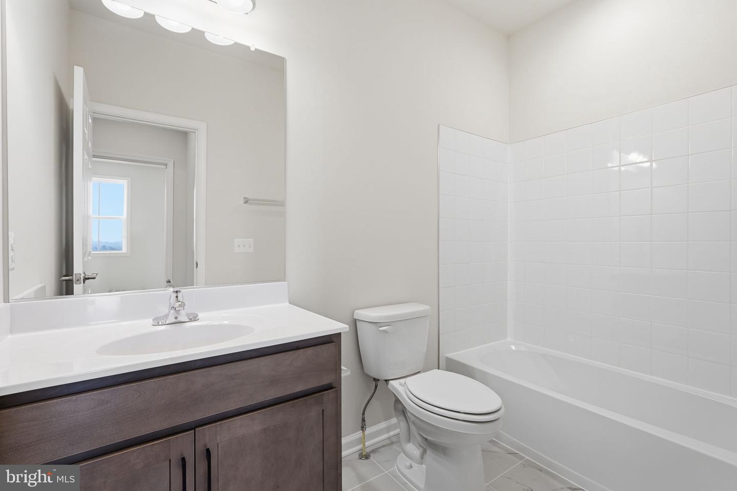 117 Castaway Pl Property Photo 22