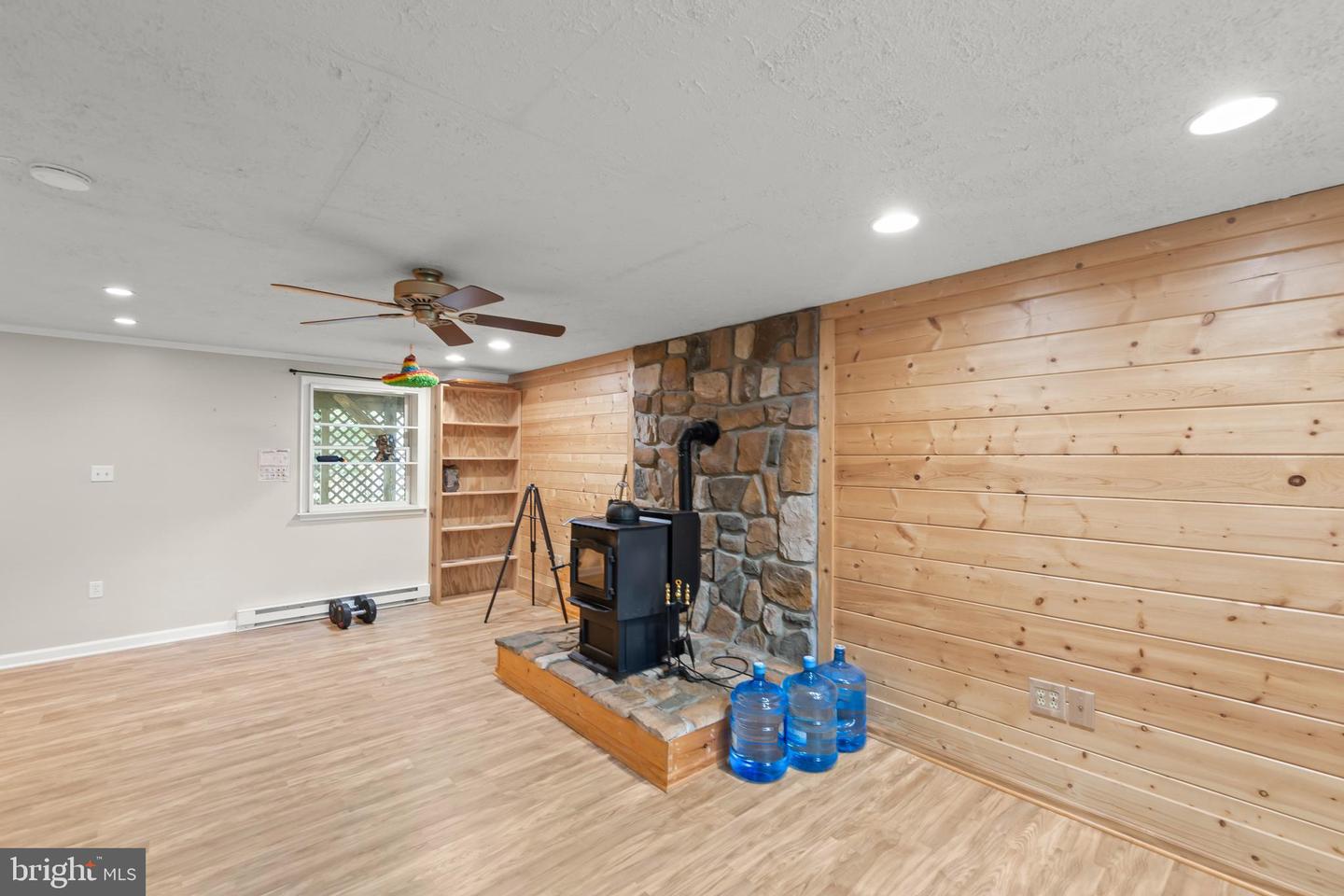 1226 Lakeview Dr Property Photo 40