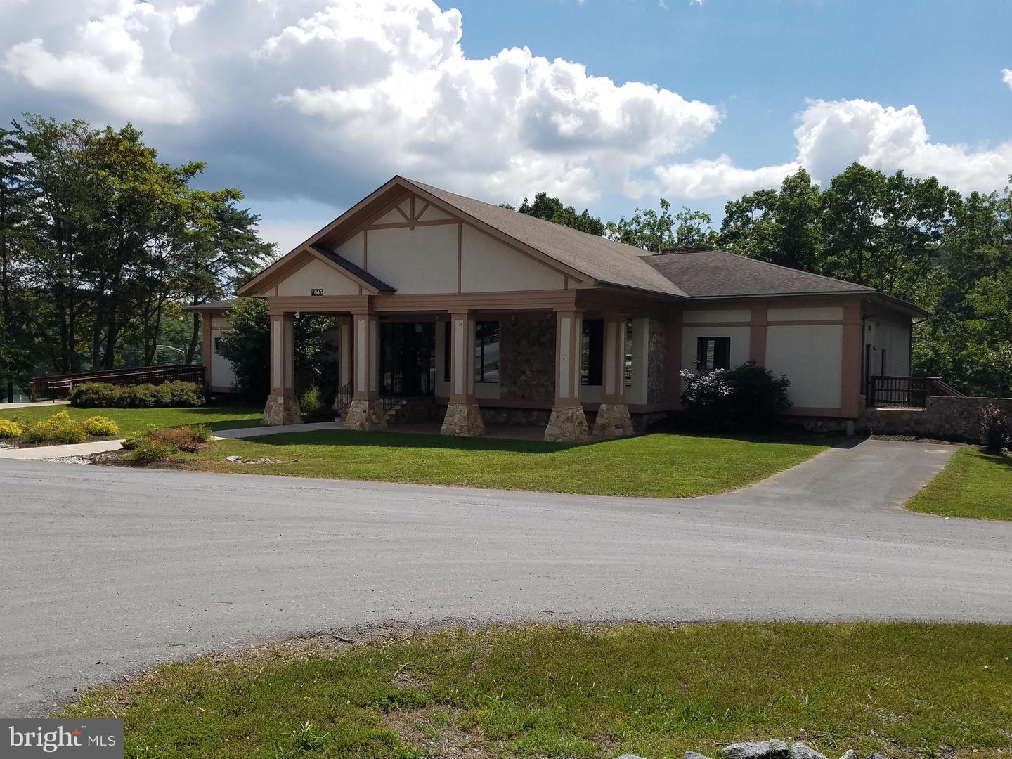 1226 Lakeview Dr Property Photo 51