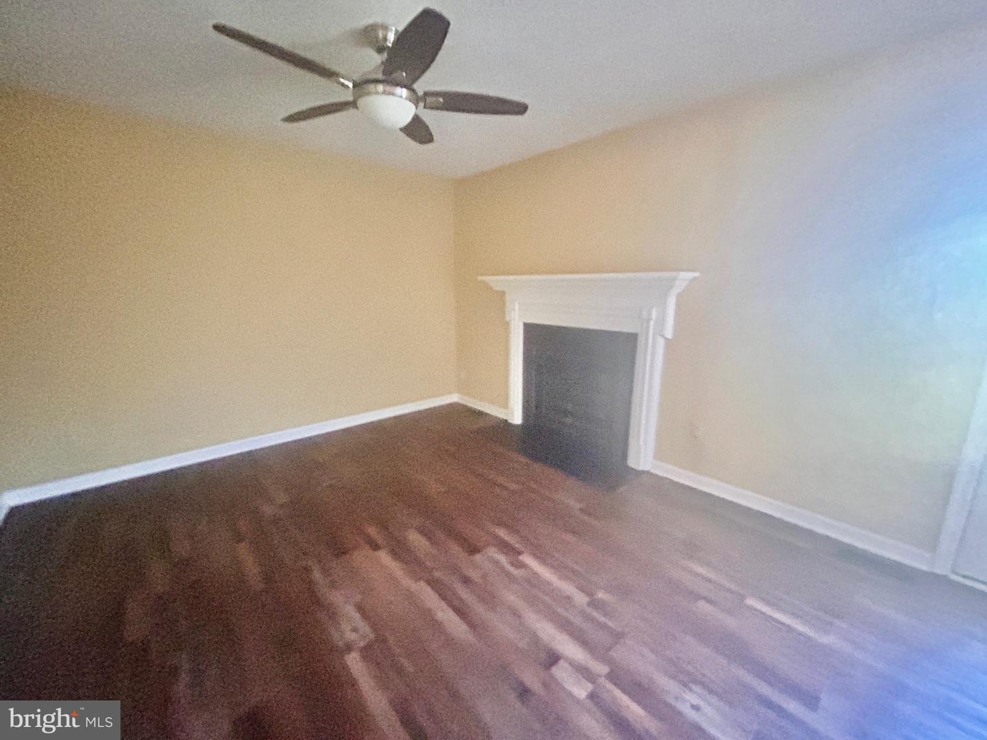 140 Lexington Ct Property Photo 9