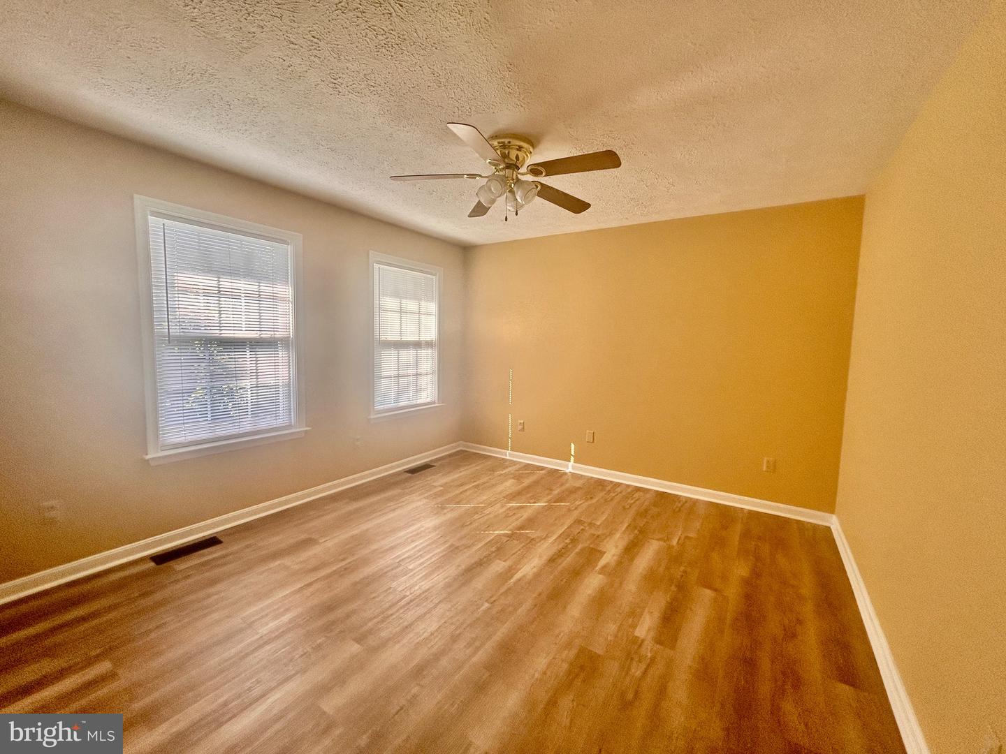 140 Lexington Ct Property Photo 14