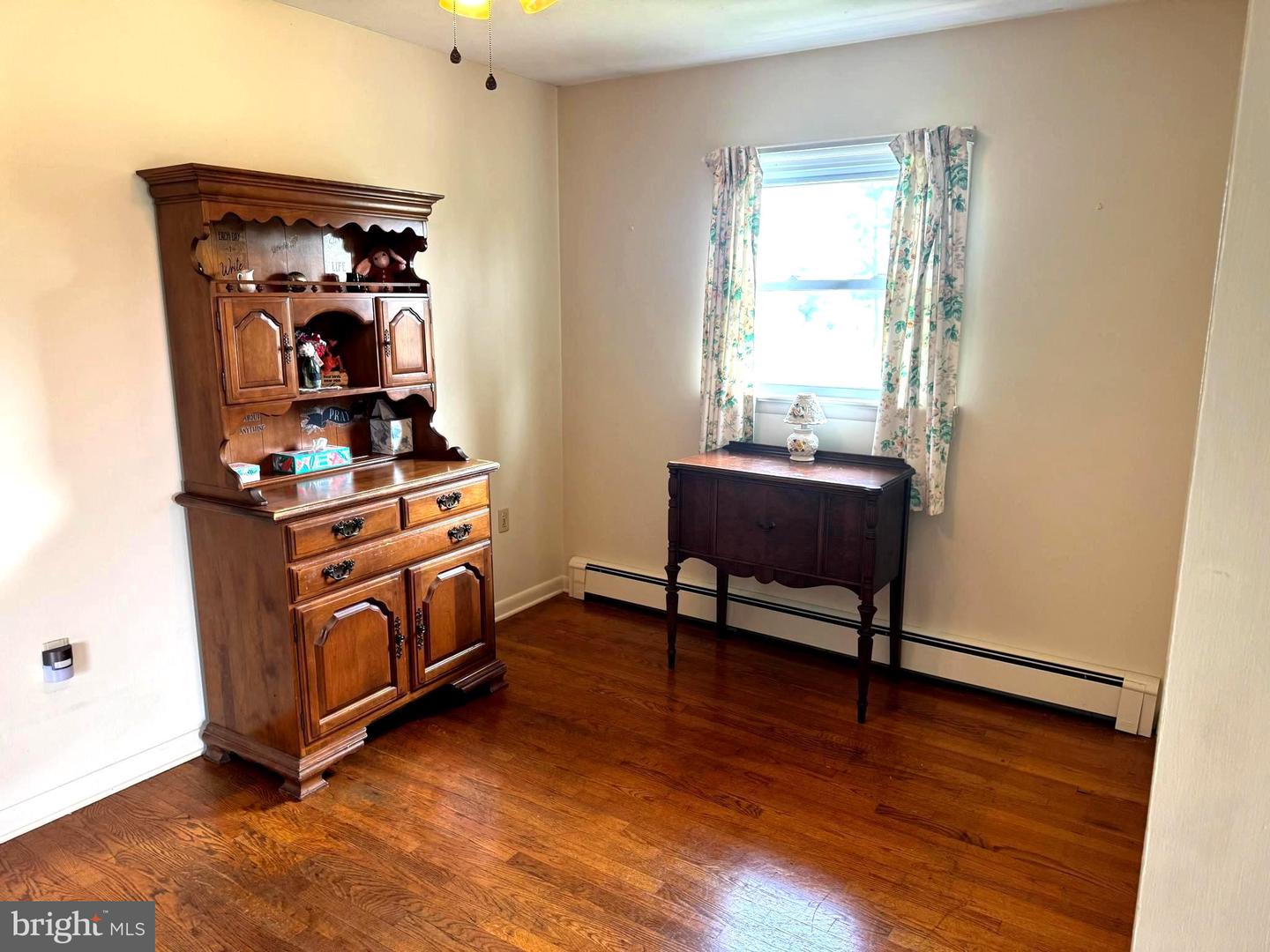 735 Redbud Property Photo 11