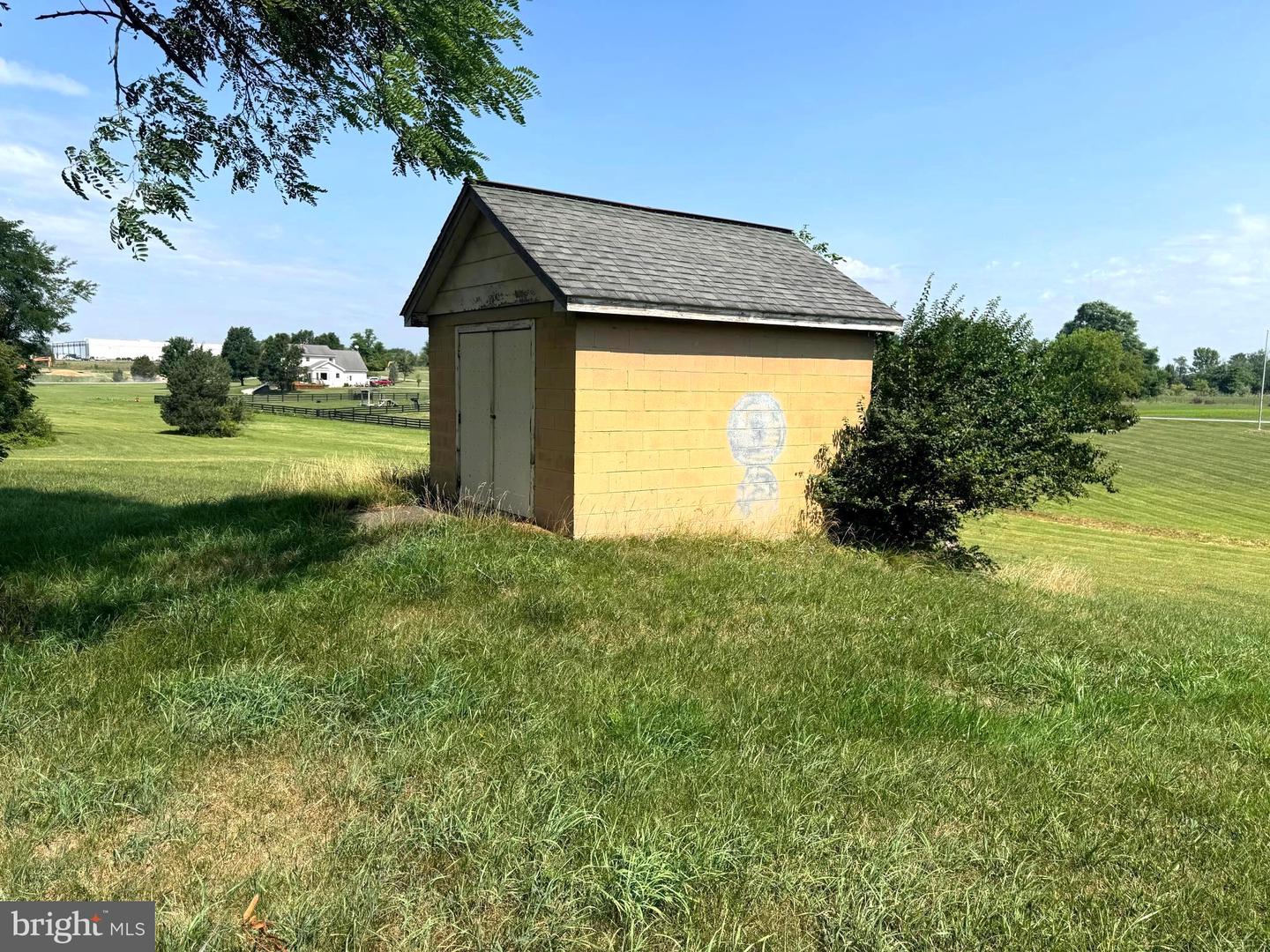 735 Redbud Property Photo 39