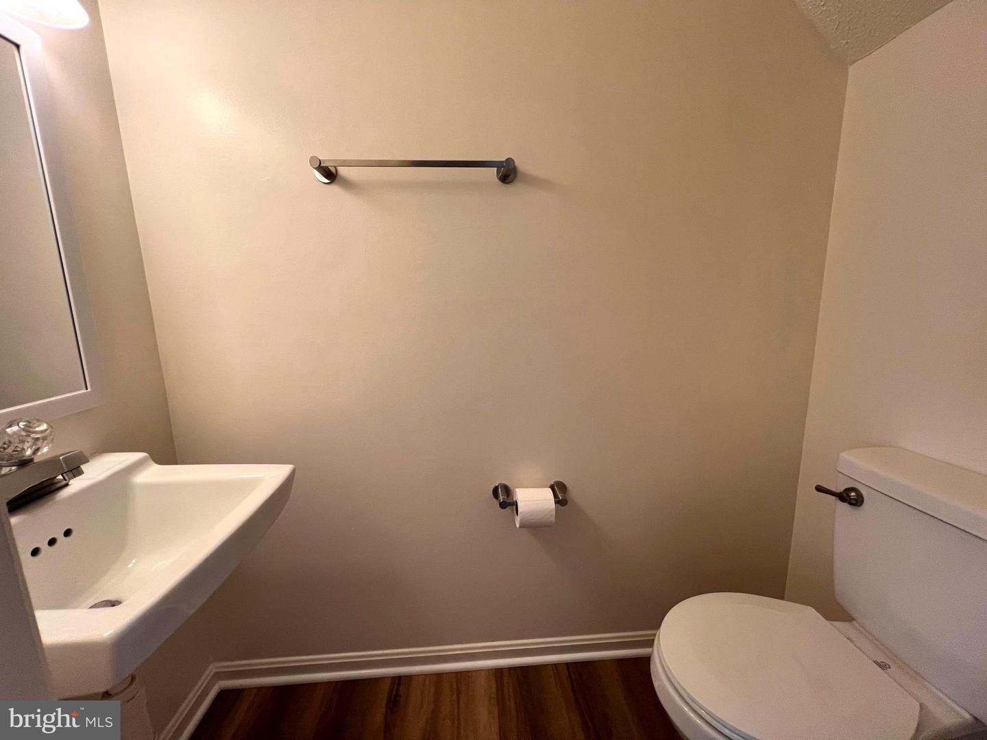128 Parkside Dr Property Photo 4