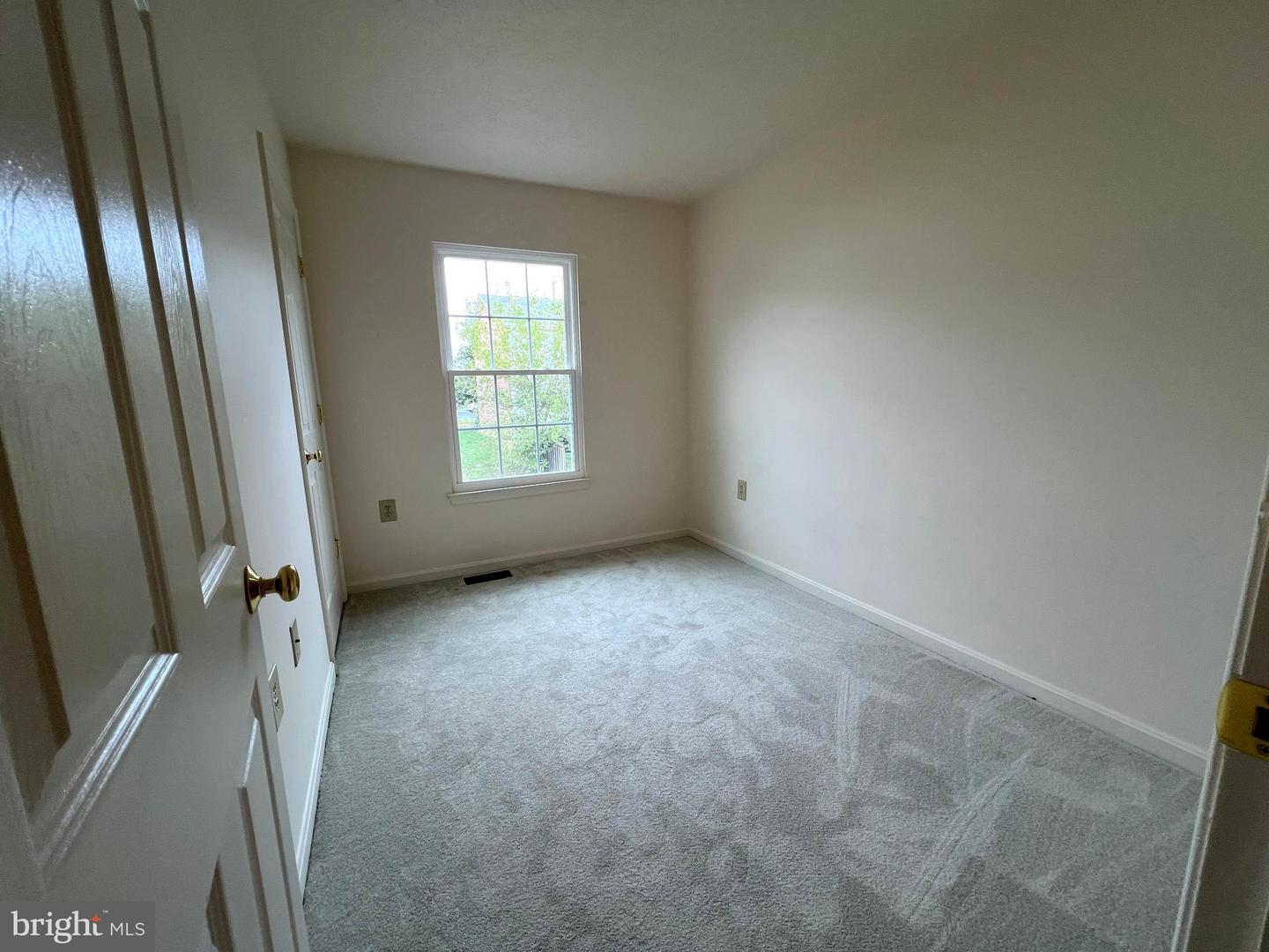 128 Parkside Dr Property Photo 12