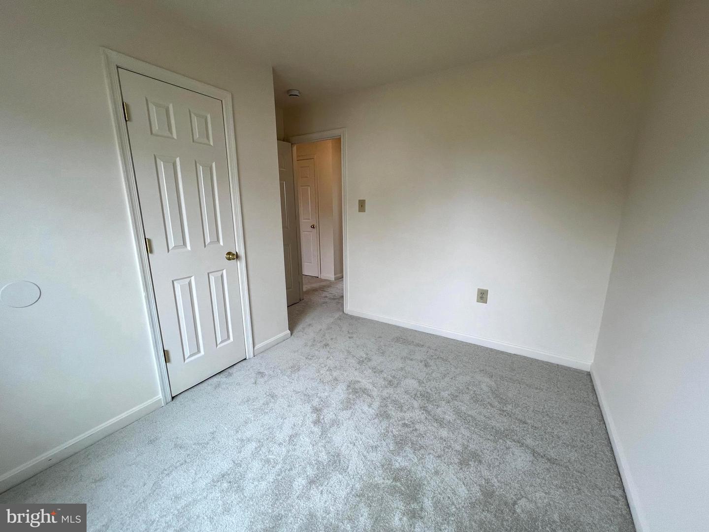 128 Parkside Dr Property Photo 13