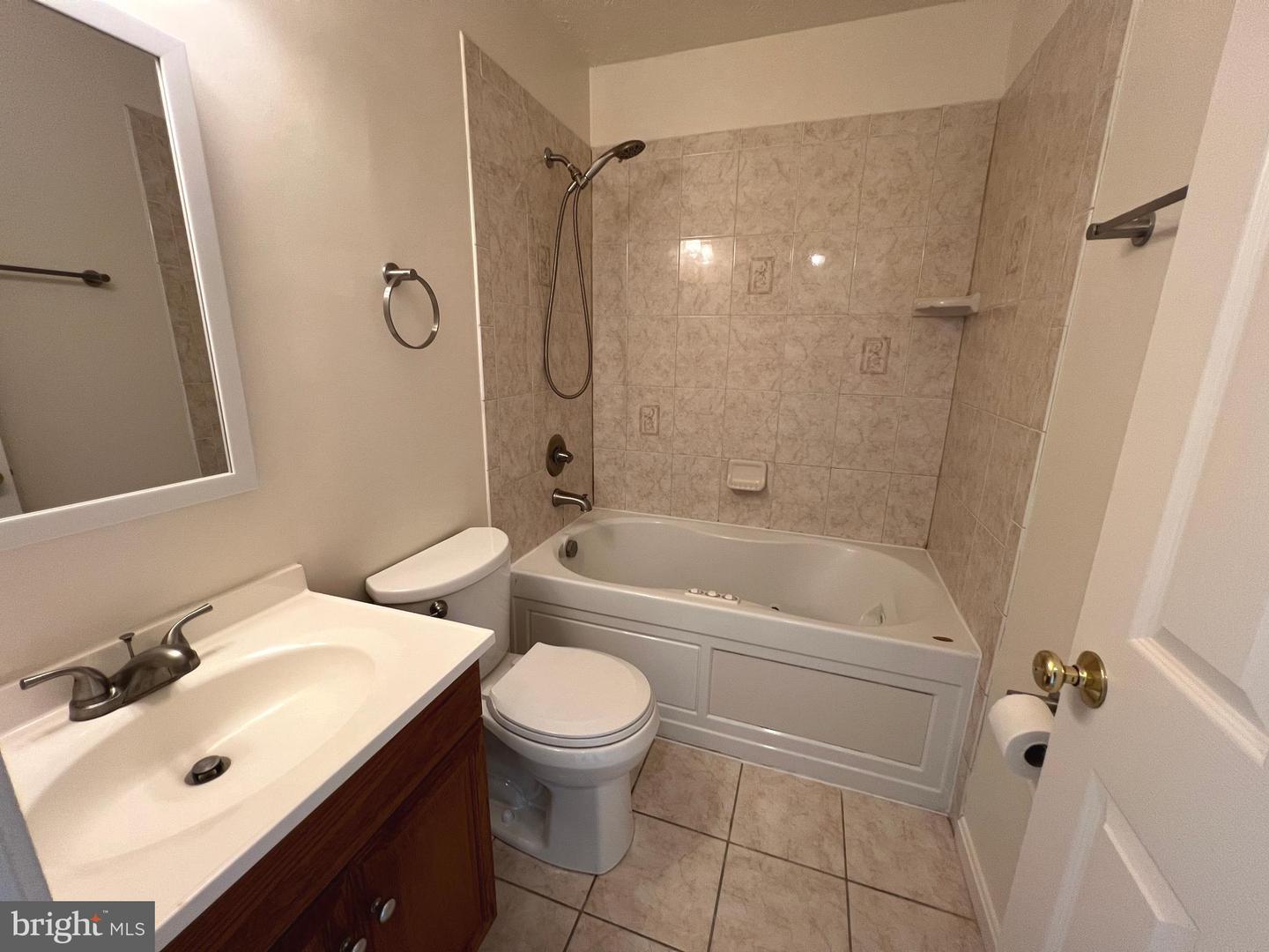 128 Parkside Dr Property Photo 14