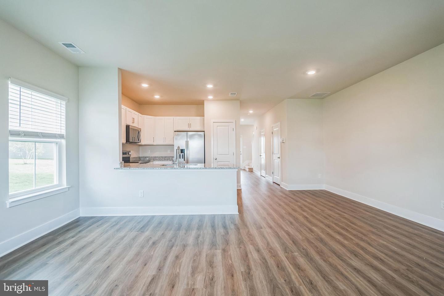 121 Nootka Way Property Photo 4