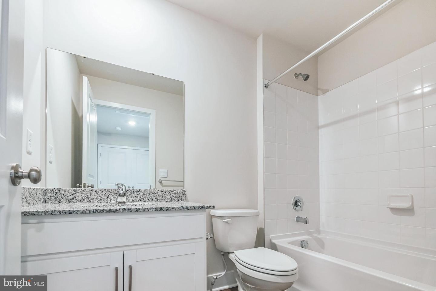 121 Nootka Way Property Photo 9