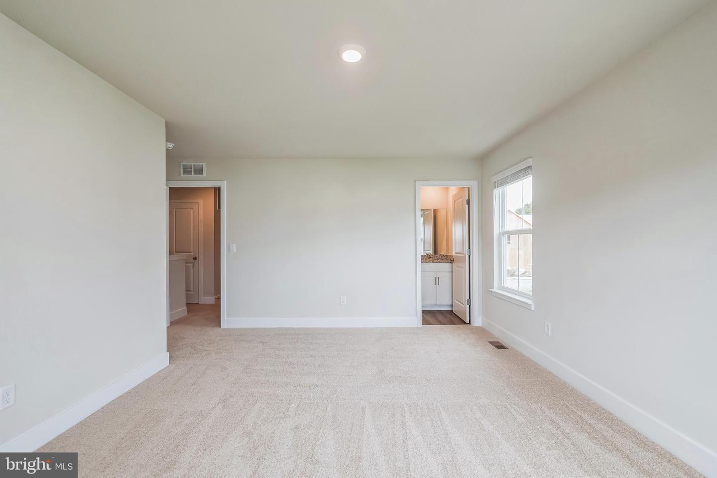 121 Nootka Way Property Photo 10