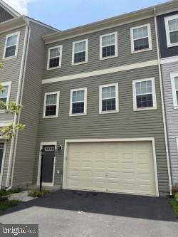 240 PARKLAND DR Property Photo 1