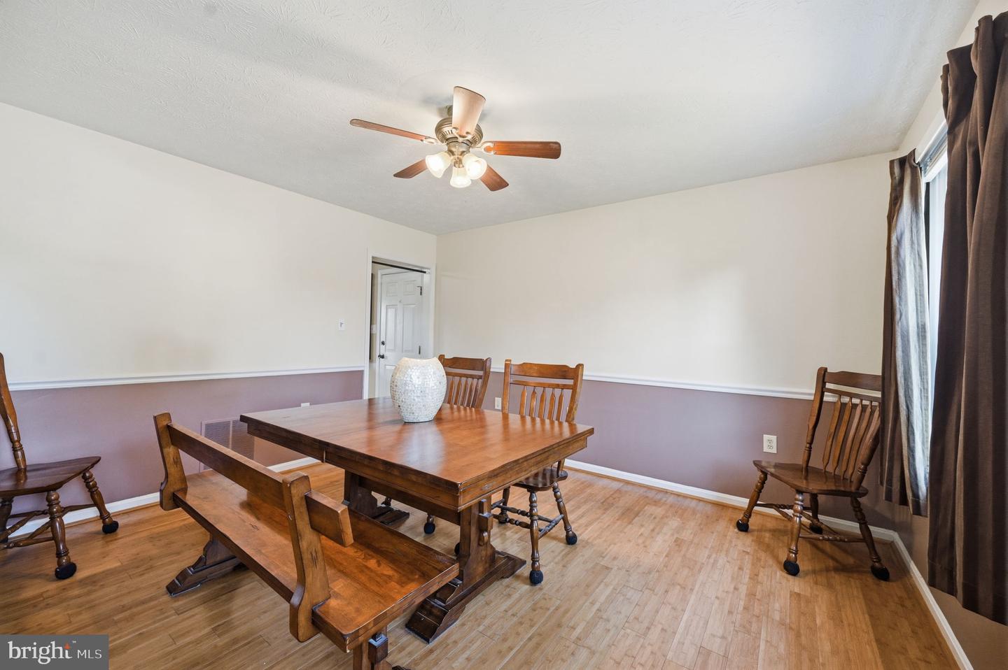 101 Tunis Ct Property Photo 6