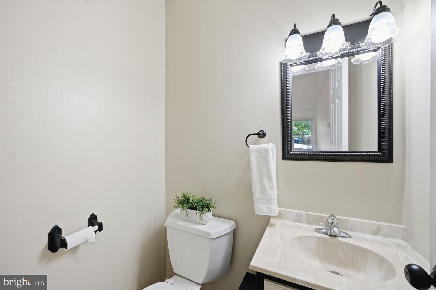 101 Tunis Ct Property Photo 16