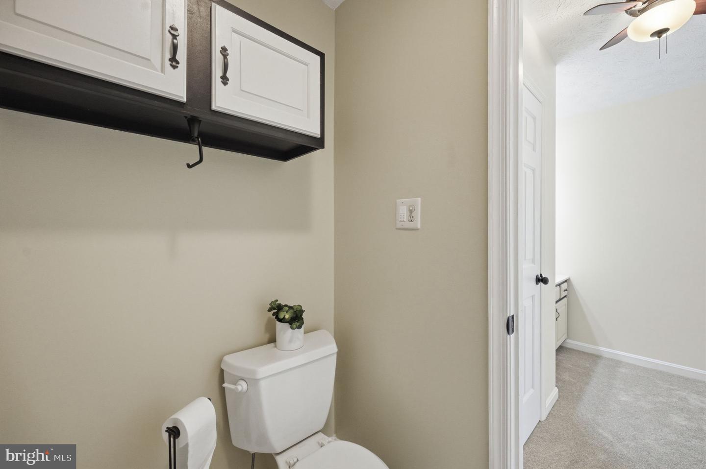 101 Tunis Ct Property Photo 22