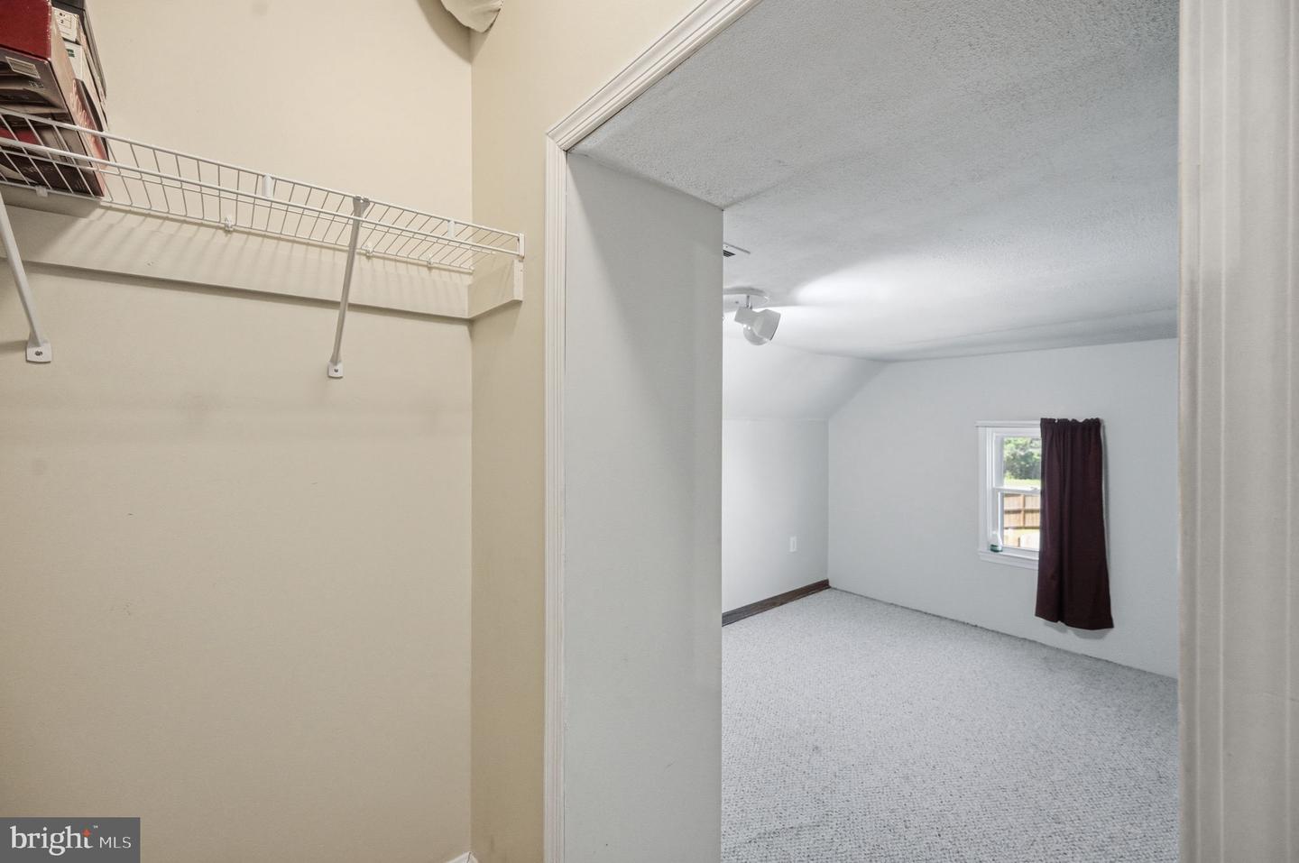 101 Tunis Ct Property Photo 29