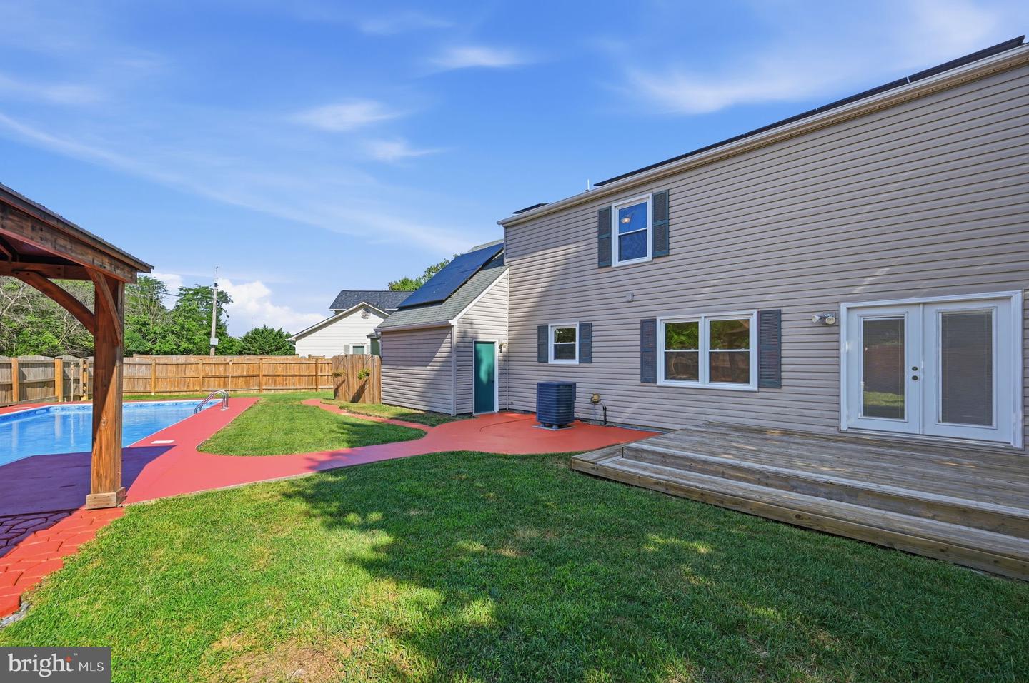 101 Tunis Ct Property Photo 37