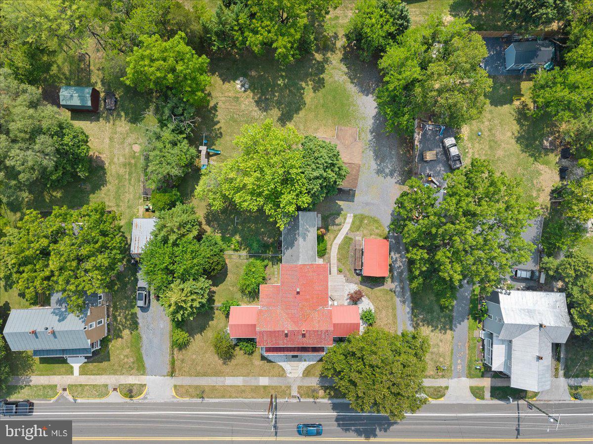 7760 Main St Property Photo 4