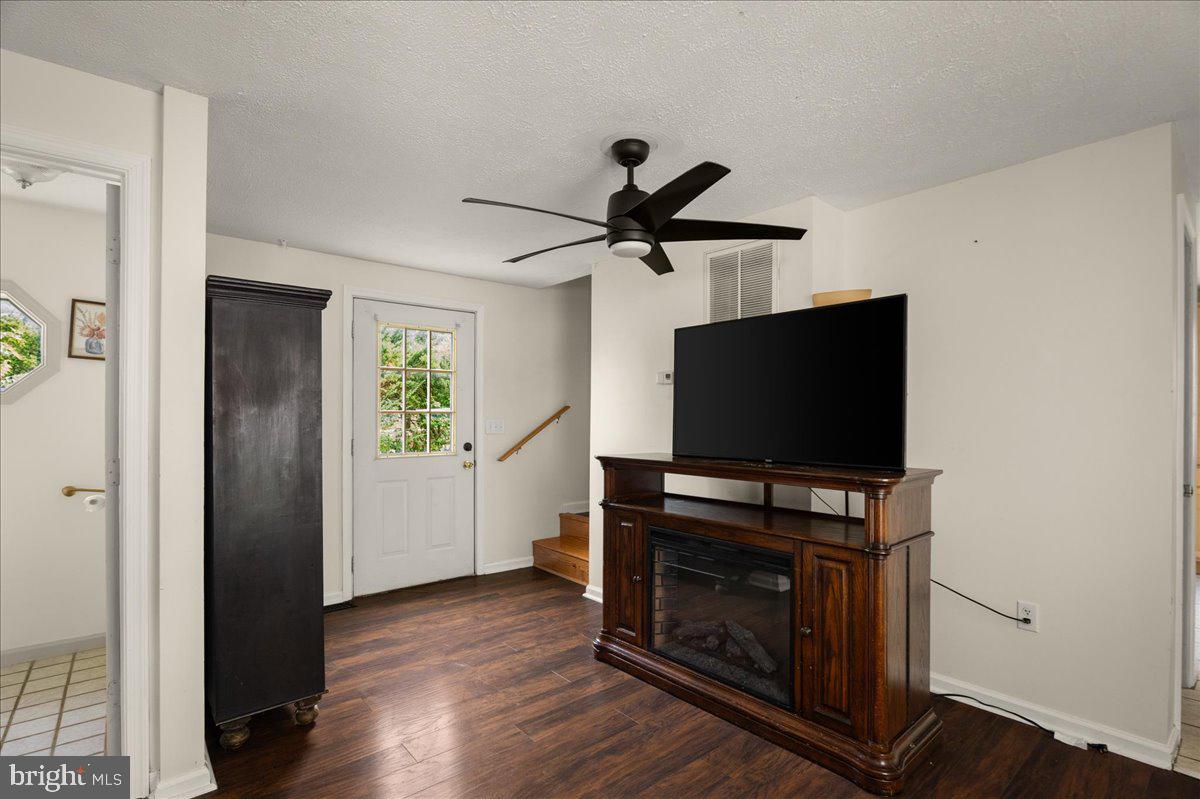 7760 Main St Property Photo 31