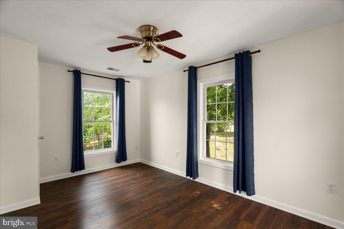 7760 Main St Property Photo 33