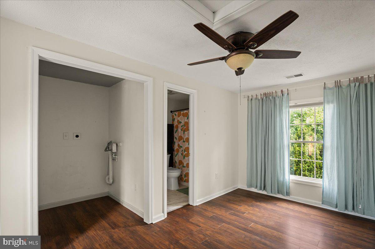 7760 Main St Property Photo 34