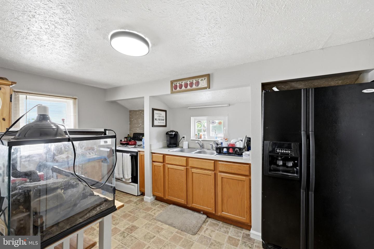 437 Property Photo 41