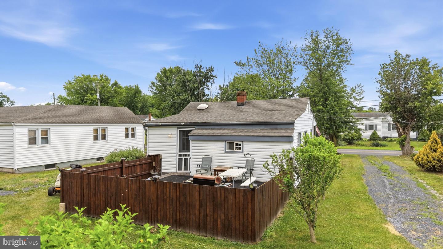 437 Property Photo 49