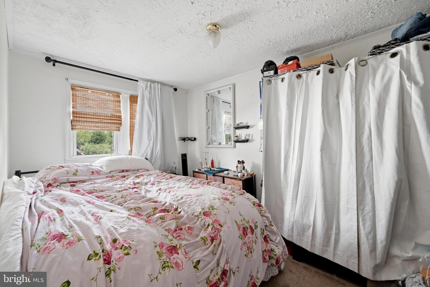 437 Property Photo 18