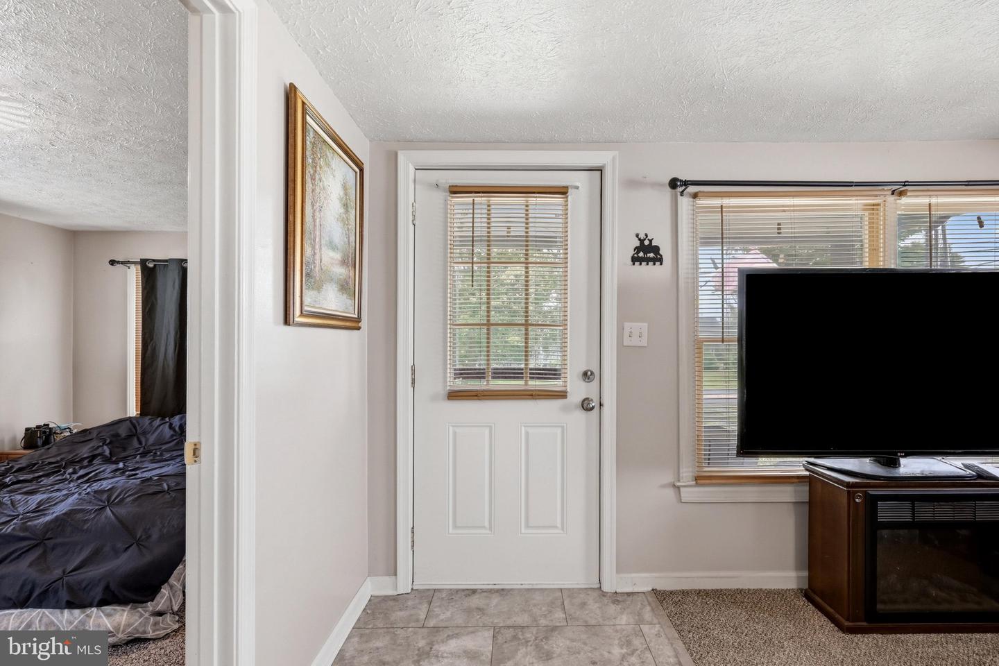 437 Property Photo 35