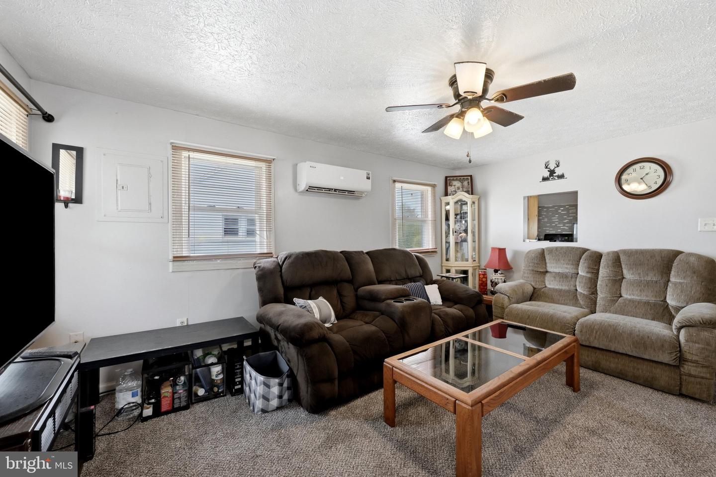 437 Property Photo 37