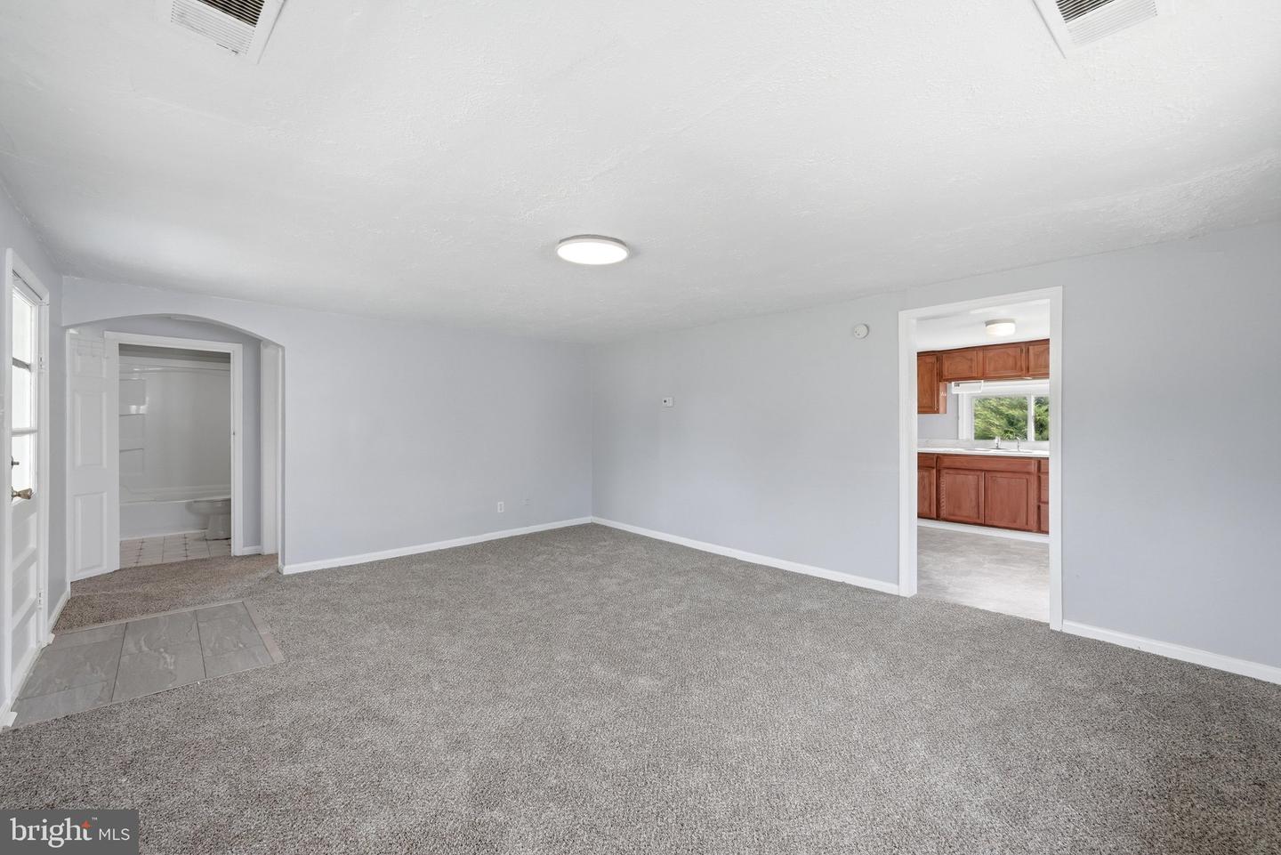 437 Property Photo 64