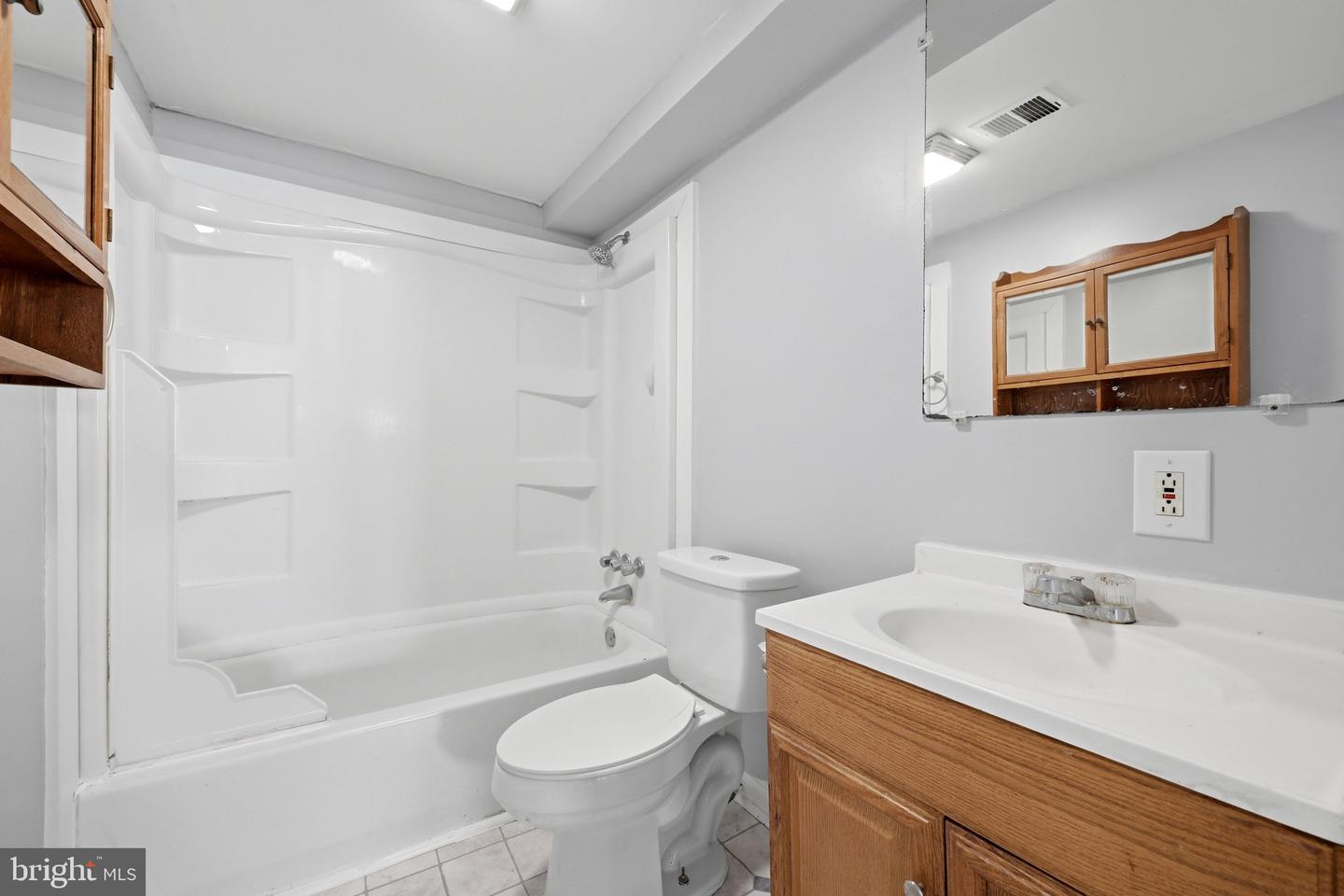 437 Property Photo 65