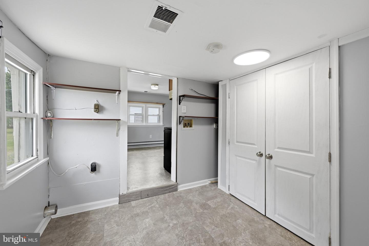437 Property Photo 73