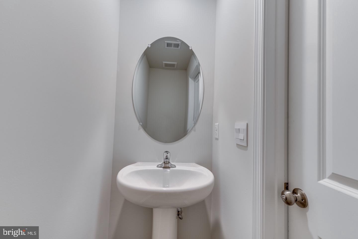 117 Grasmere St Property Photo 4