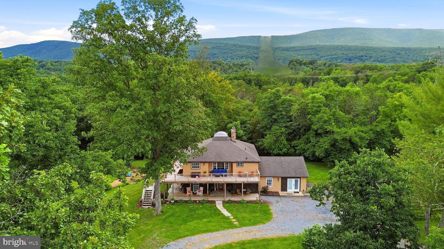 153 Burr Stone Ln Property Photo 1
