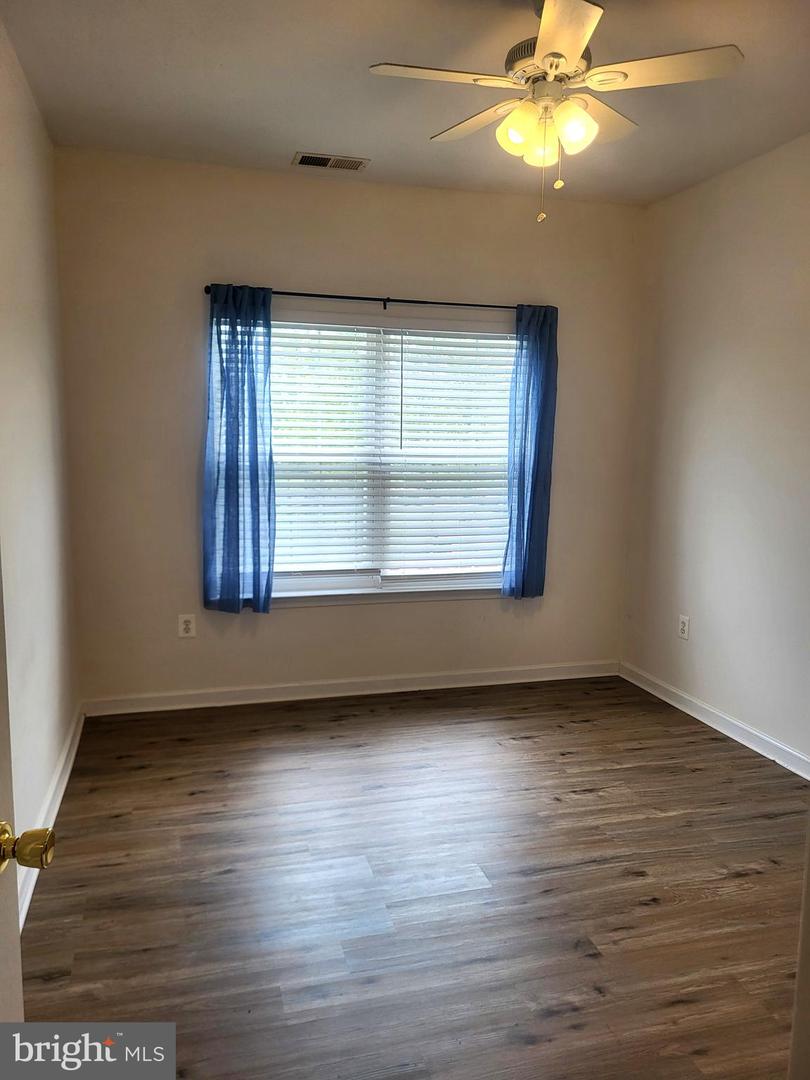 308 London Downs Cir Property Photo 19