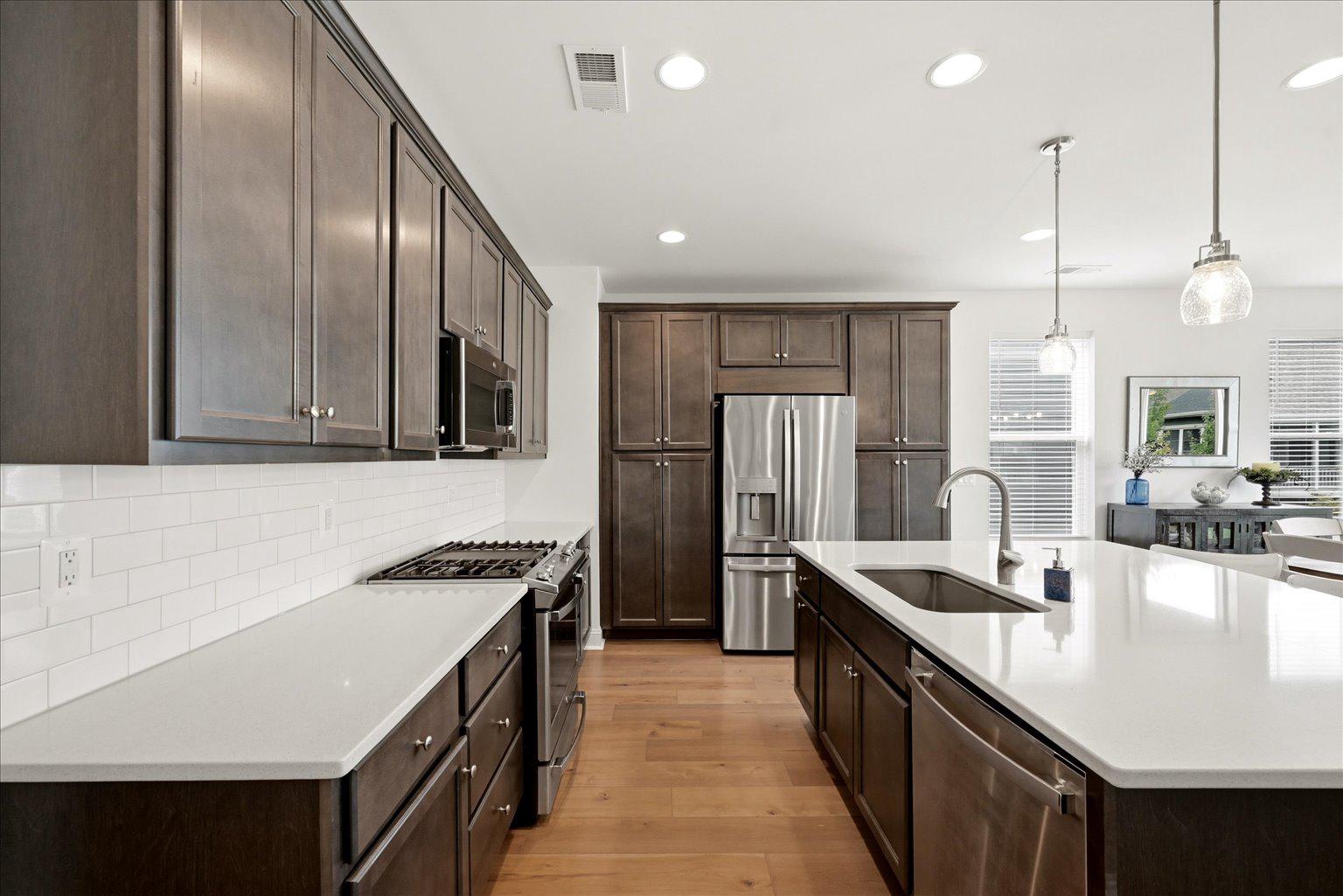 108 Viceroy Way Property Photo 7
