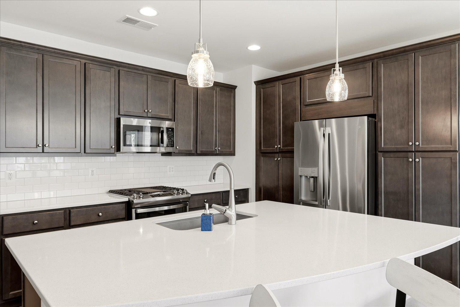 108 Viceroy Way Property Photo 8