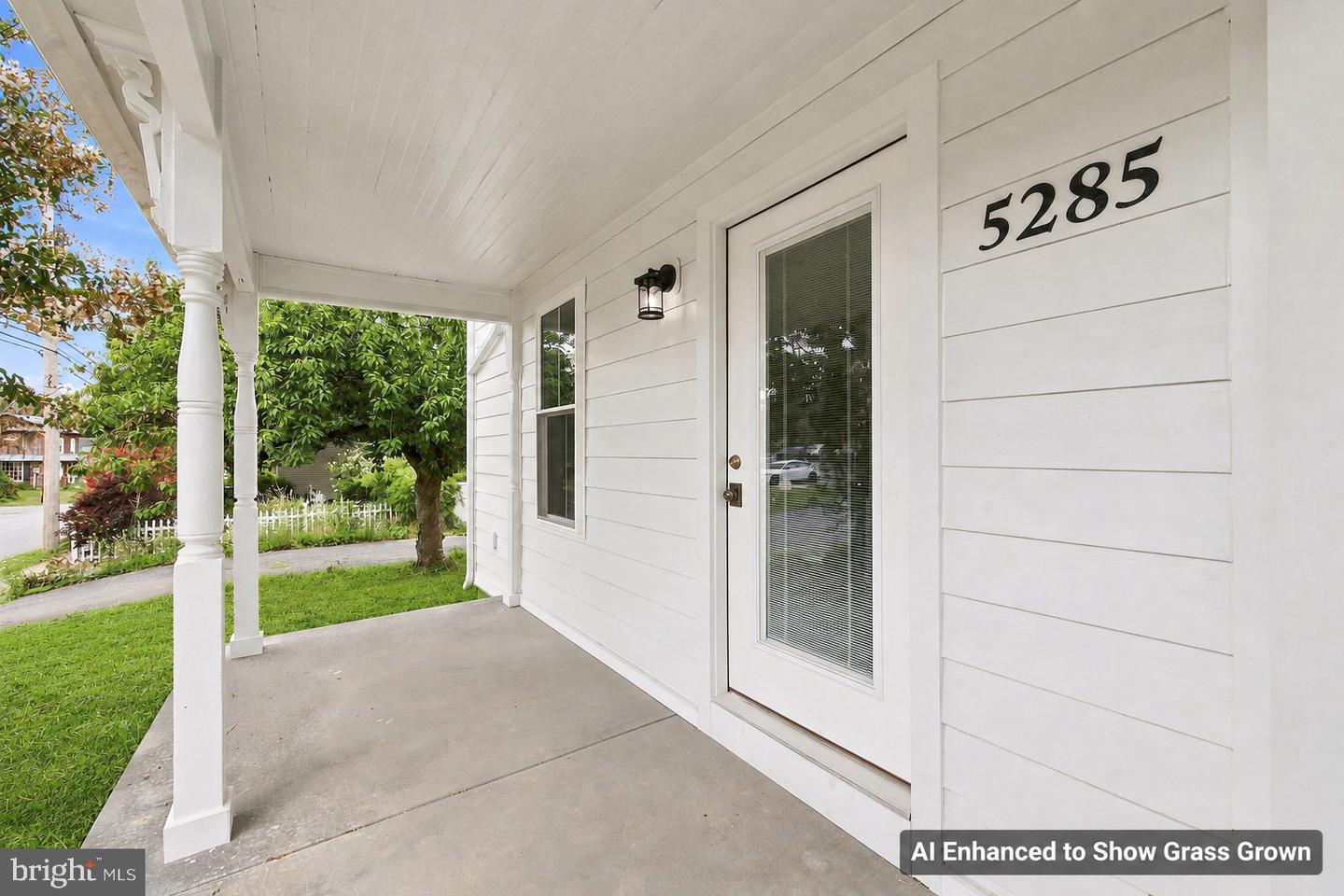 5285 Germain St Property Photo 4