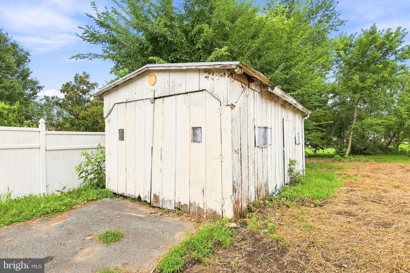 5285 Germain St Property Photo 41