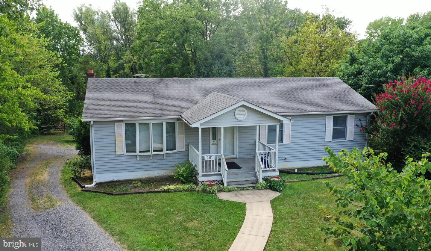 2111 Shawn Dr Property Photo 1