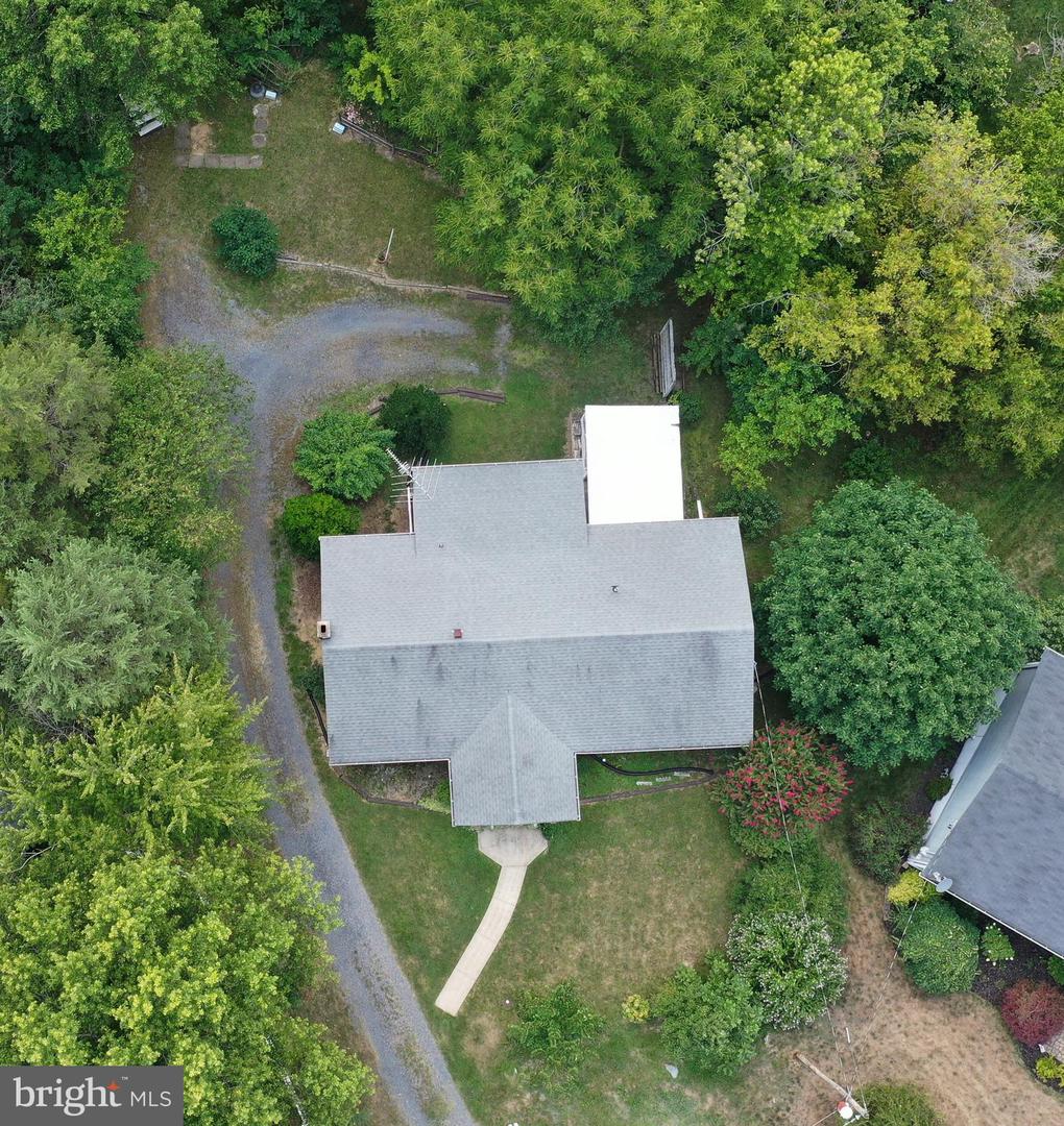 2111 Shawn Dr Property Photo 3