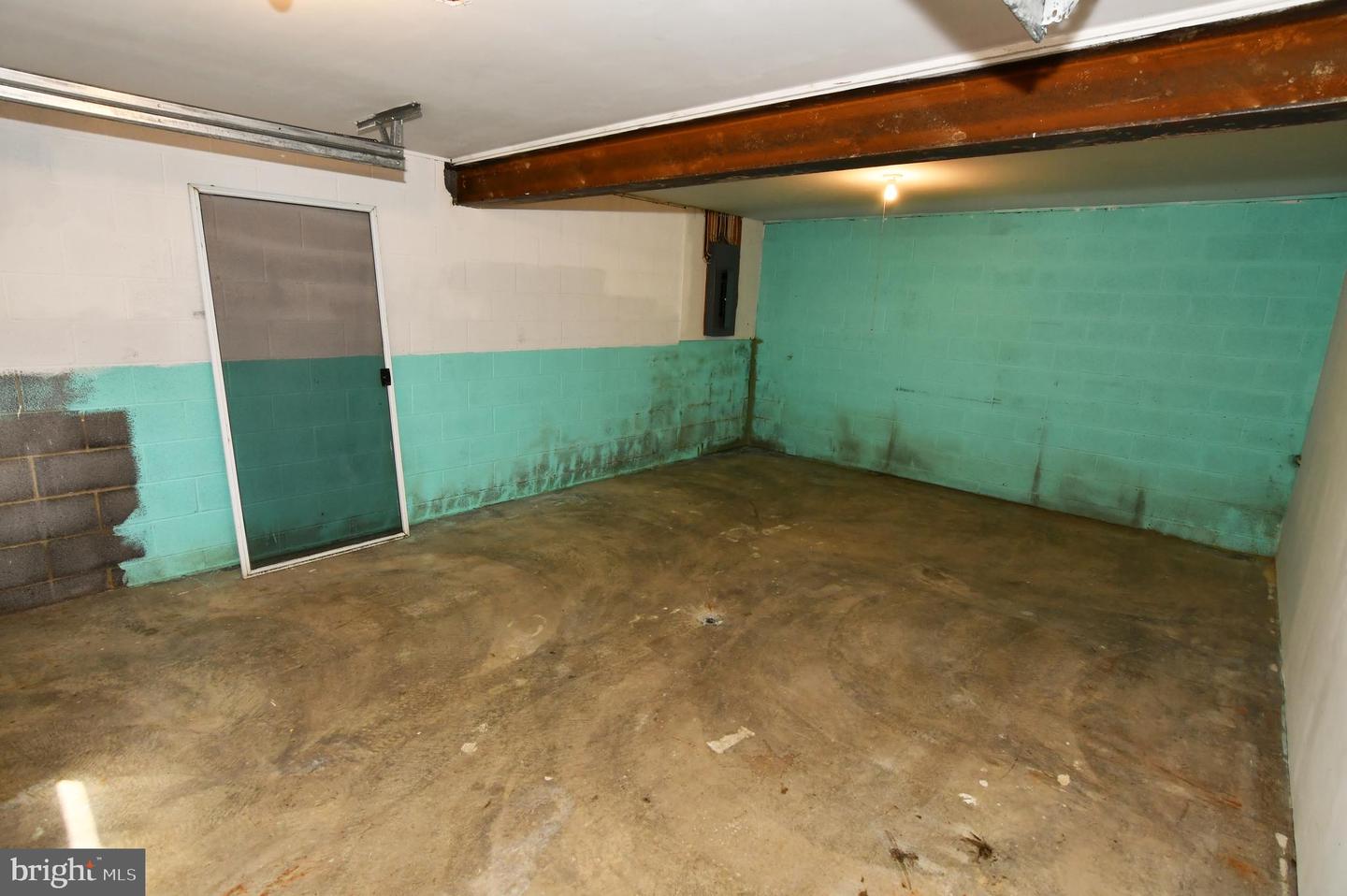 2111 Shawn Dr Property Photo 32