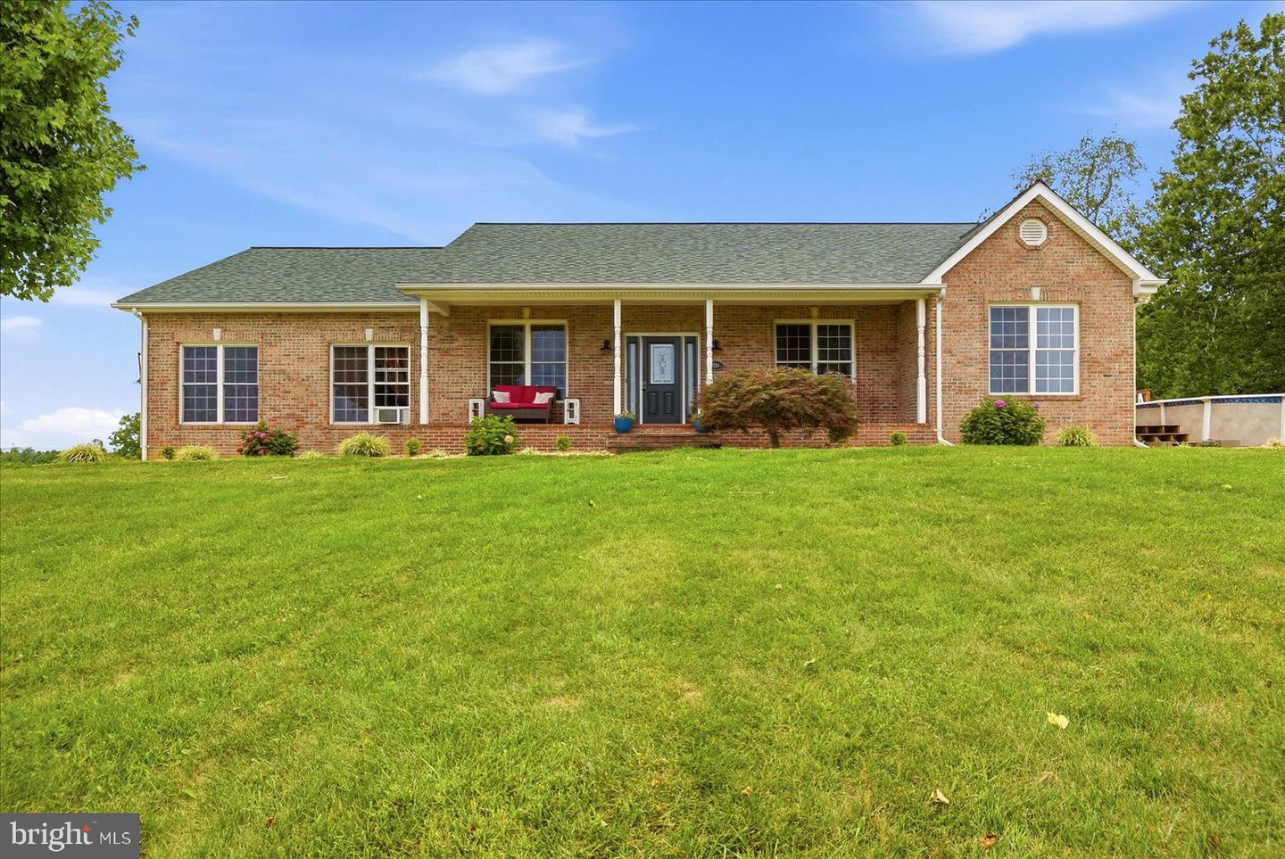 6264 Middle Rd Property Photo 1