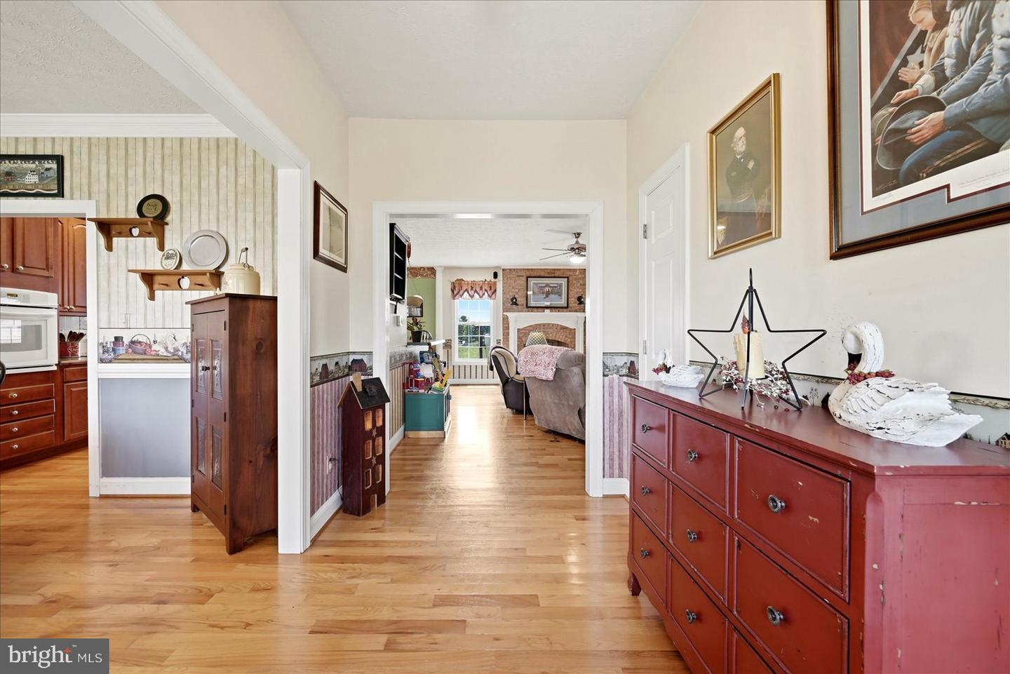 6264 Middle Rd Property Photo 8