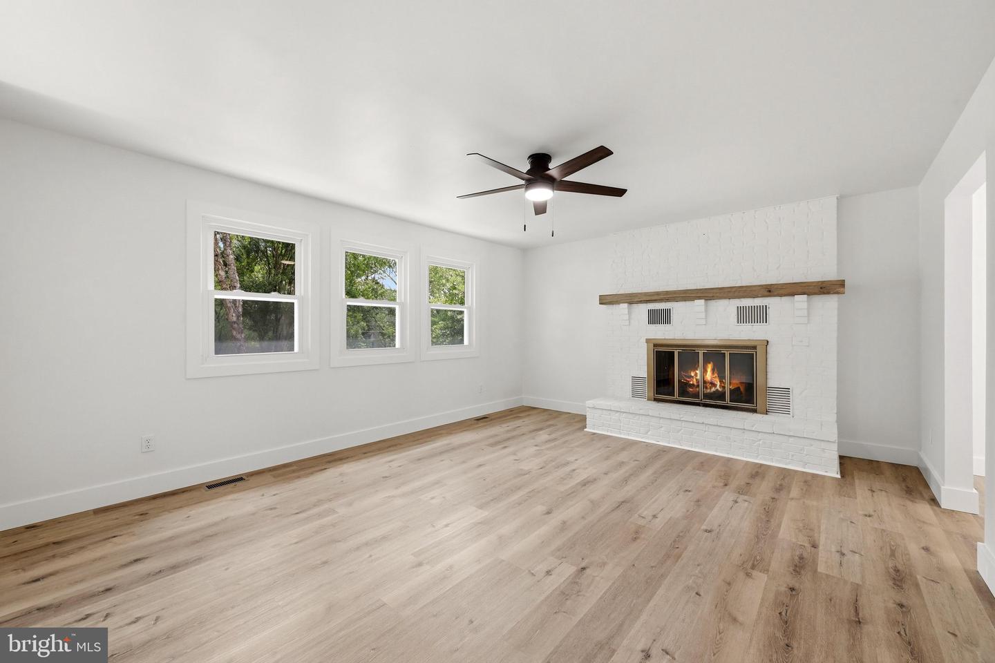 105 Wythe Ave Property Photo 4