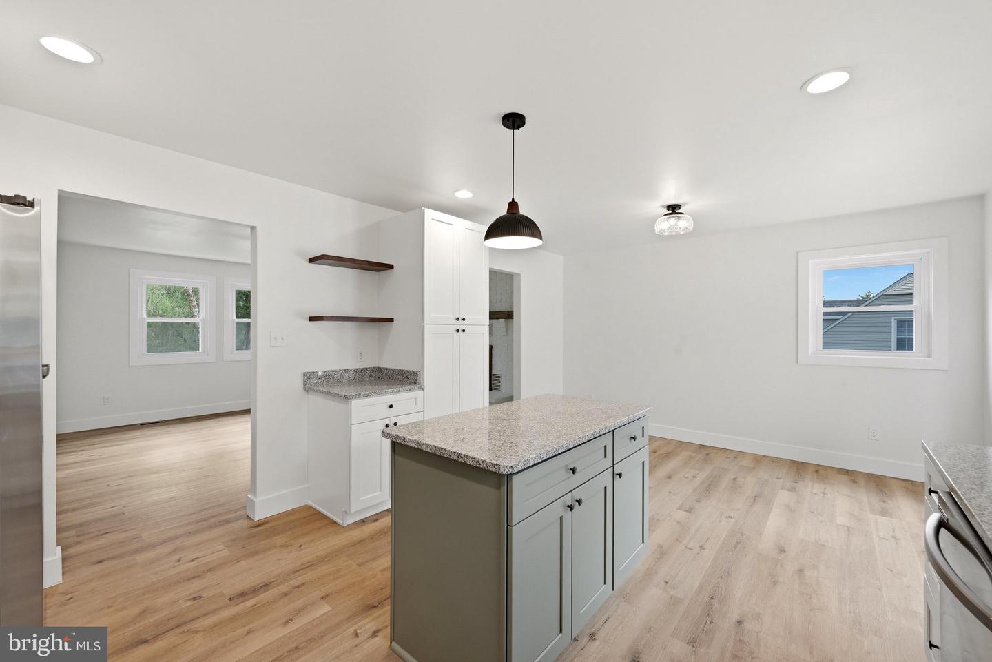 105 Wythe Ave Property Photo 14