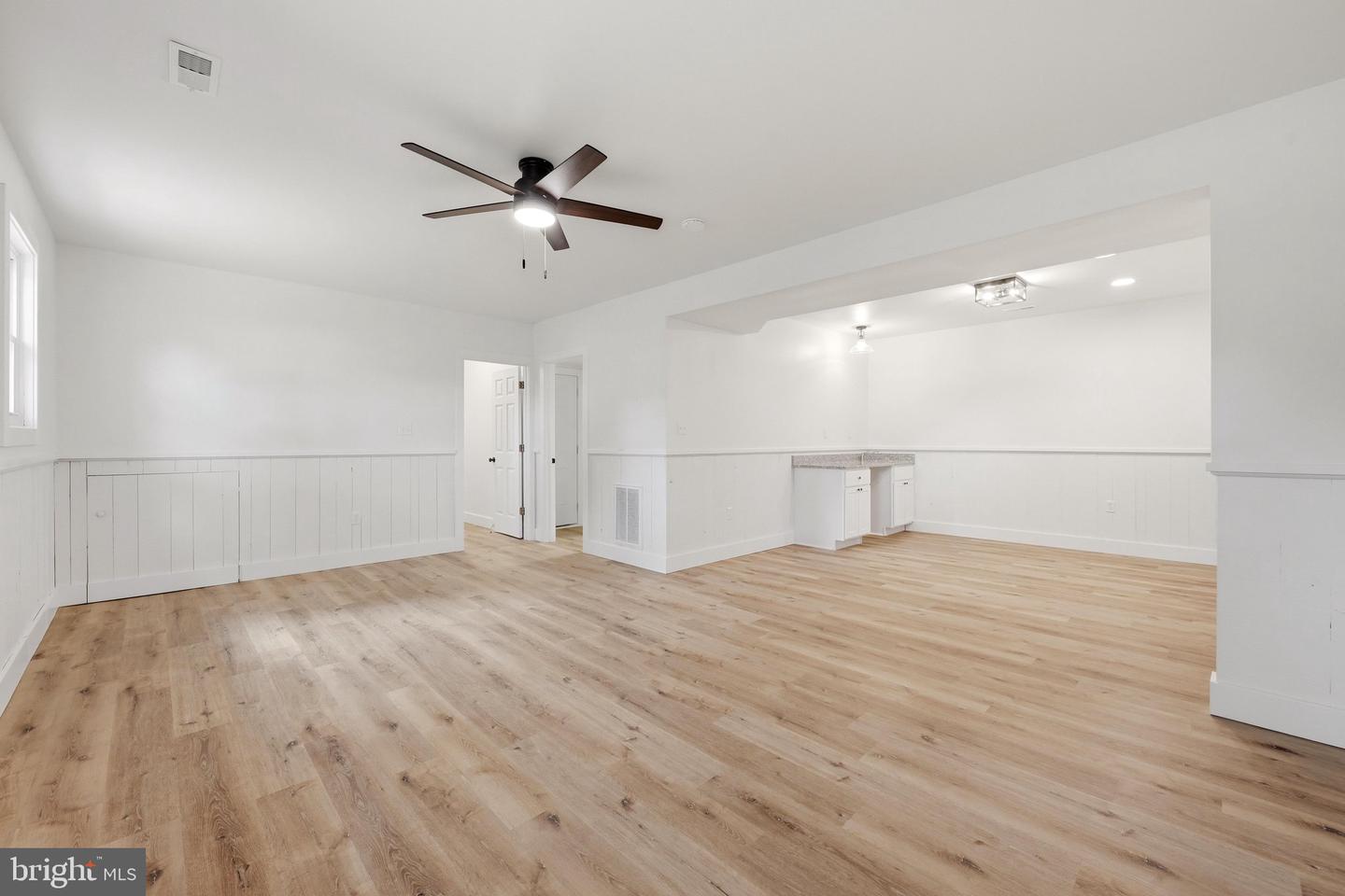 105 Wythe Ave Property Photo 26