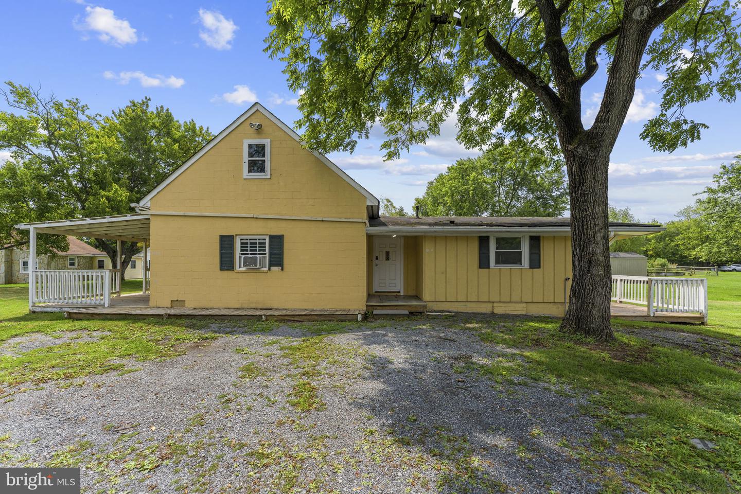 1024 Front Royal Pike Property Photo 22