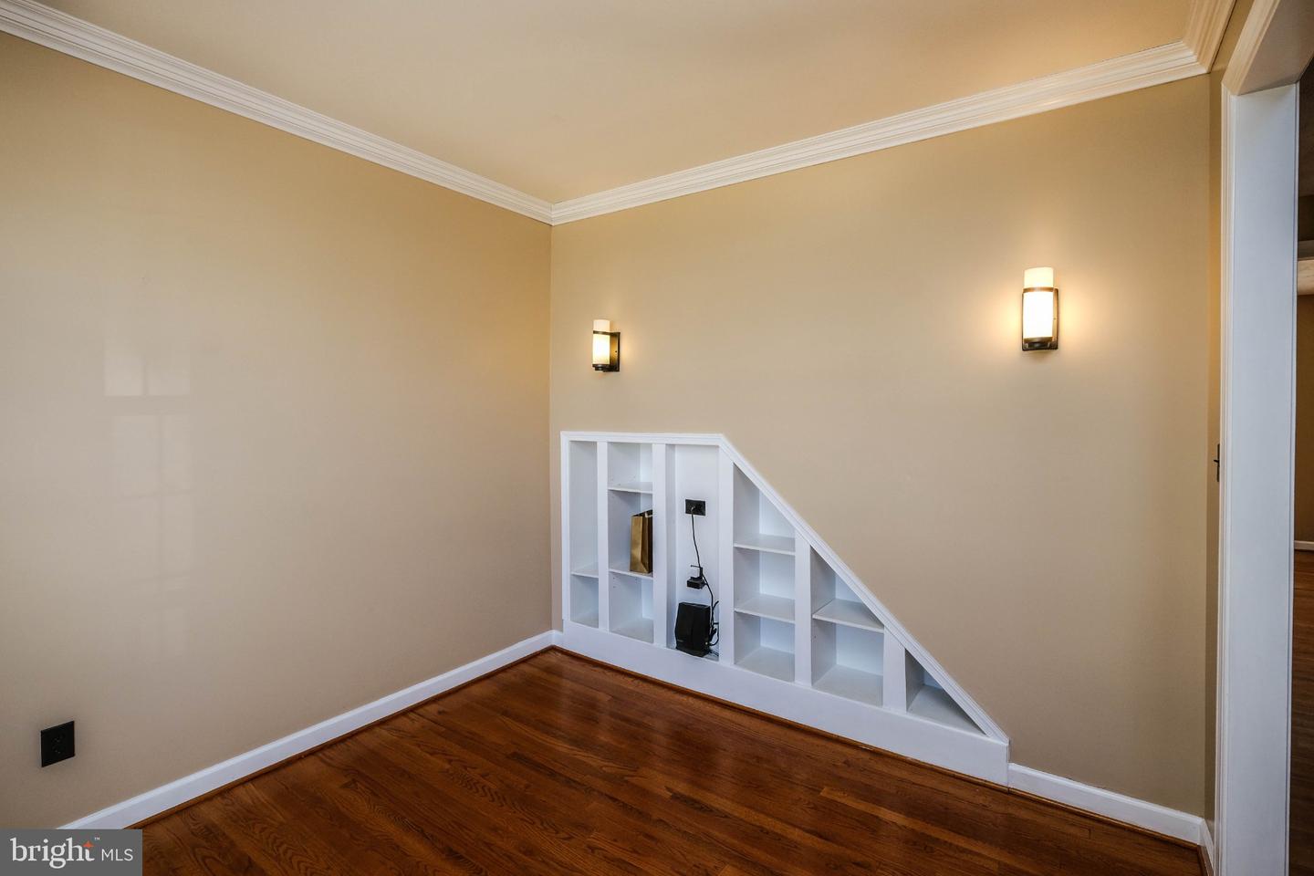 109 Kabardin Ct Property Photo 5
