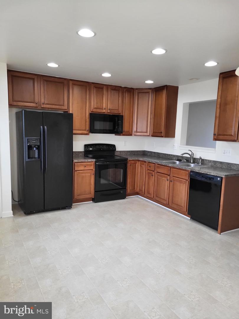 108 Monticello Sq Property Photo 8